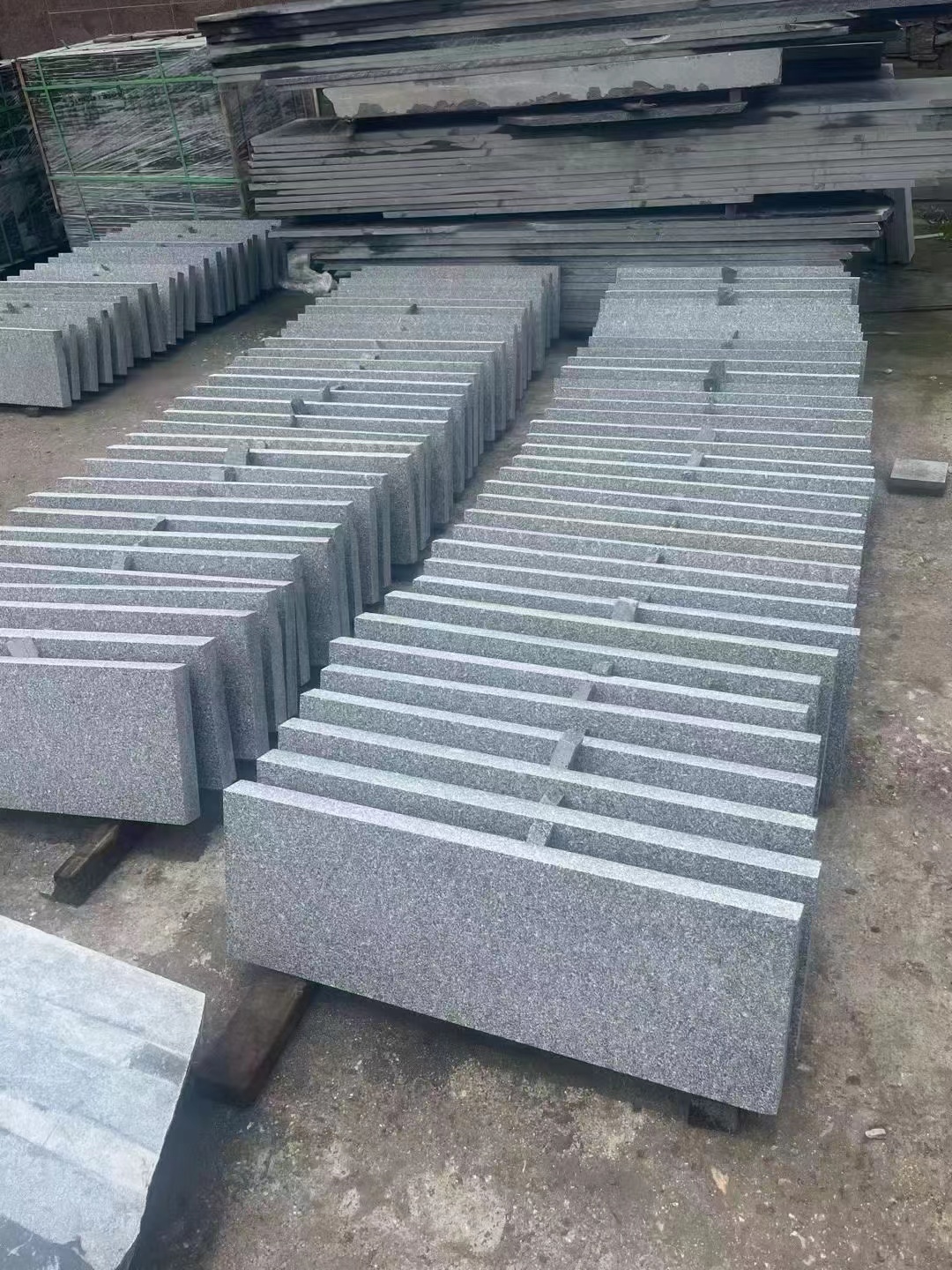 芝麻灰荔枝面石材(圖1) 芝麻灰荔枝面石材(圖1)