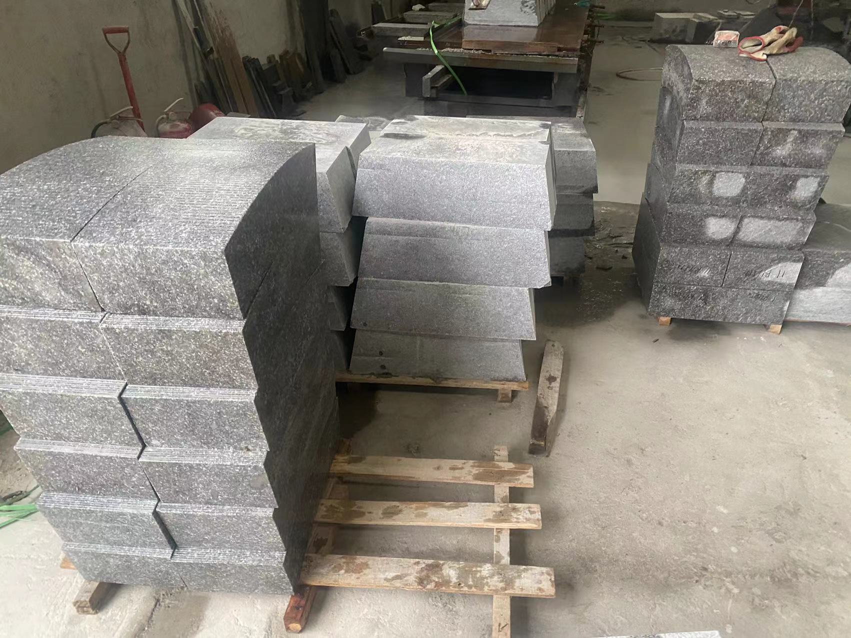 智能路沿石加工技術,讓你的生產更高效!(圖2) 智能路沿石加工技術,讓你的生產更高效!(圖2)