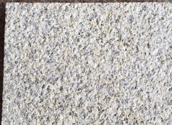 演繹自然之美，黃銹石花缽水景的詩意瞬間(圖2)