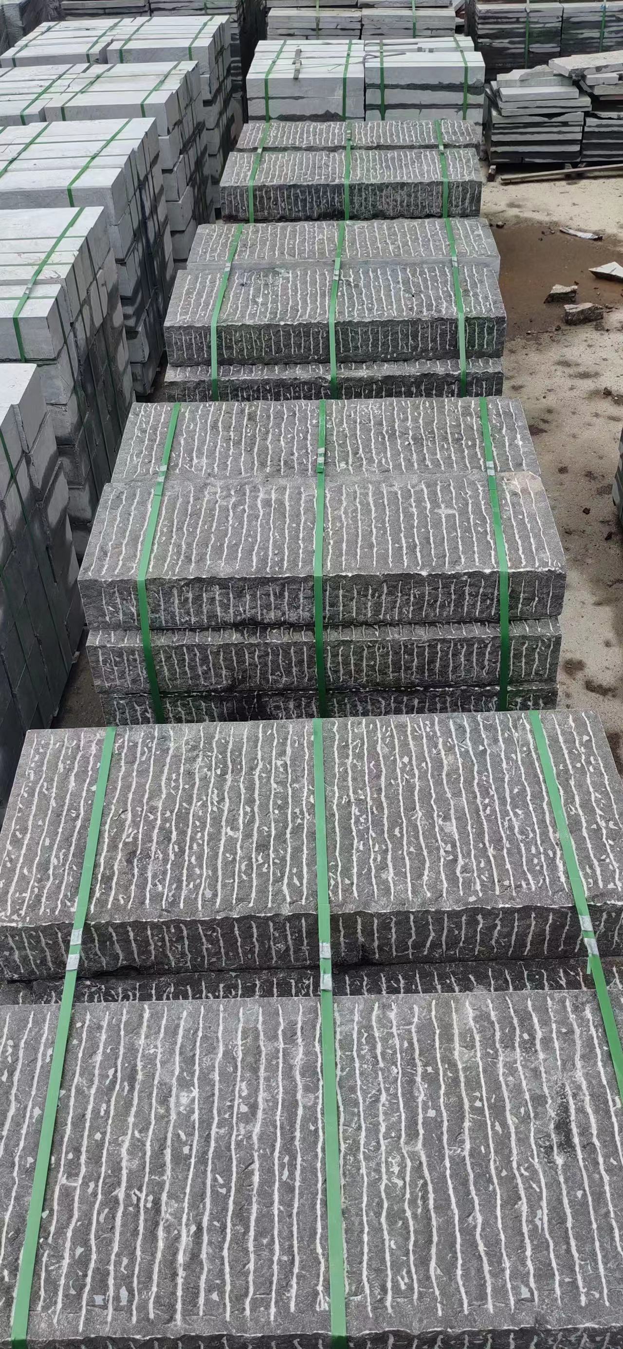 深入嘉祥縣,揭秘青石板加工背后的精湛工藝(圖2) 深入嘉祥縣,揭秘青石板加工背后的精湛工藝(圖2)