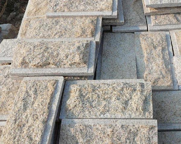 黃銹石外墻干掛:時(shí)尚與質(zhì)感兼具的建筑裝飾材料(圖3) 黃銹石外墻干掛:時(shí)尚與質(zhì)感兼具的建筑裝飾材料(圖3)