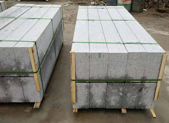 感受芝麻灰地鋪石材的質(zhì)感與品質(zhì)，享受高品位生活(圖1)