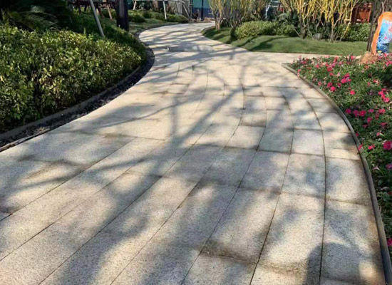 芝麻灰干掛石材,讓建筑更具個性與獨特魅力(圖1) 芝麻灰干掛石材,讓建筑更具個性與獨特魅力(圖1)