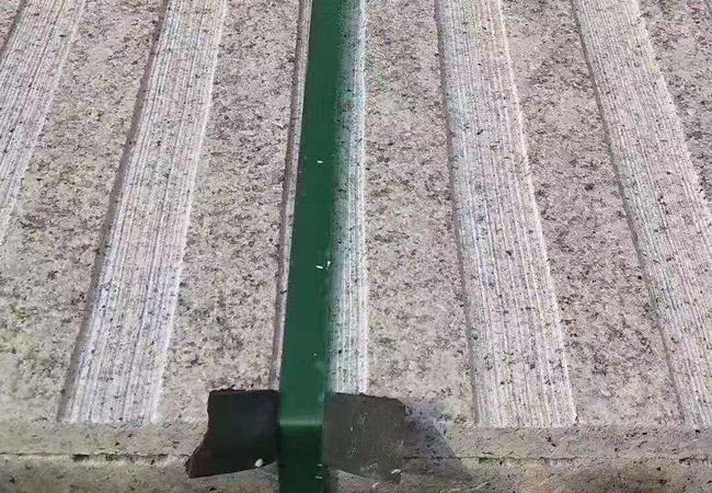 芝麻灰干掛石材：用石頭演繹出的藝術之美(圖1)