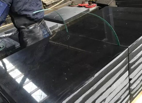 芝麻灰干掛石材,讓建筑更具環(huán)保與可持續(xù)發(fā)展理念(圖3) 芝麻灰干掛石材,讓建筑更具環(huán)保與可持續(xù)發(fā)展理念(圖3)