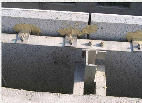 廣場(chǎng)磚一平米多少錢(qián)(圖1)