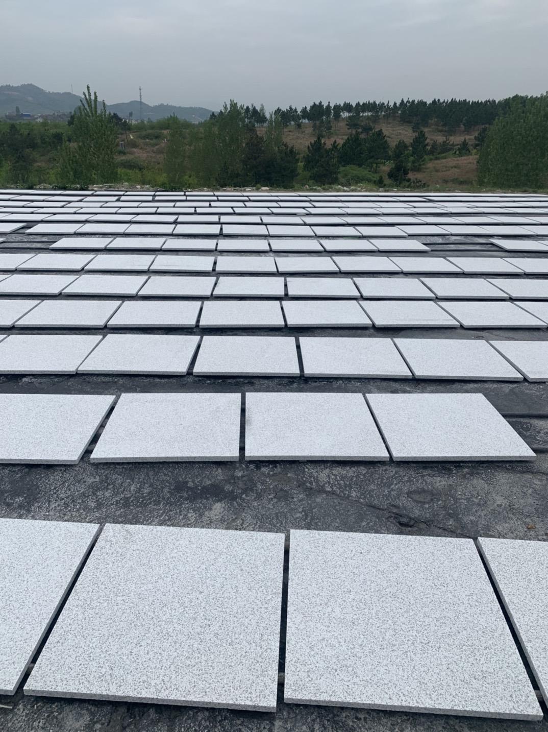 白麻火燒面石材費用路沿石施工報價