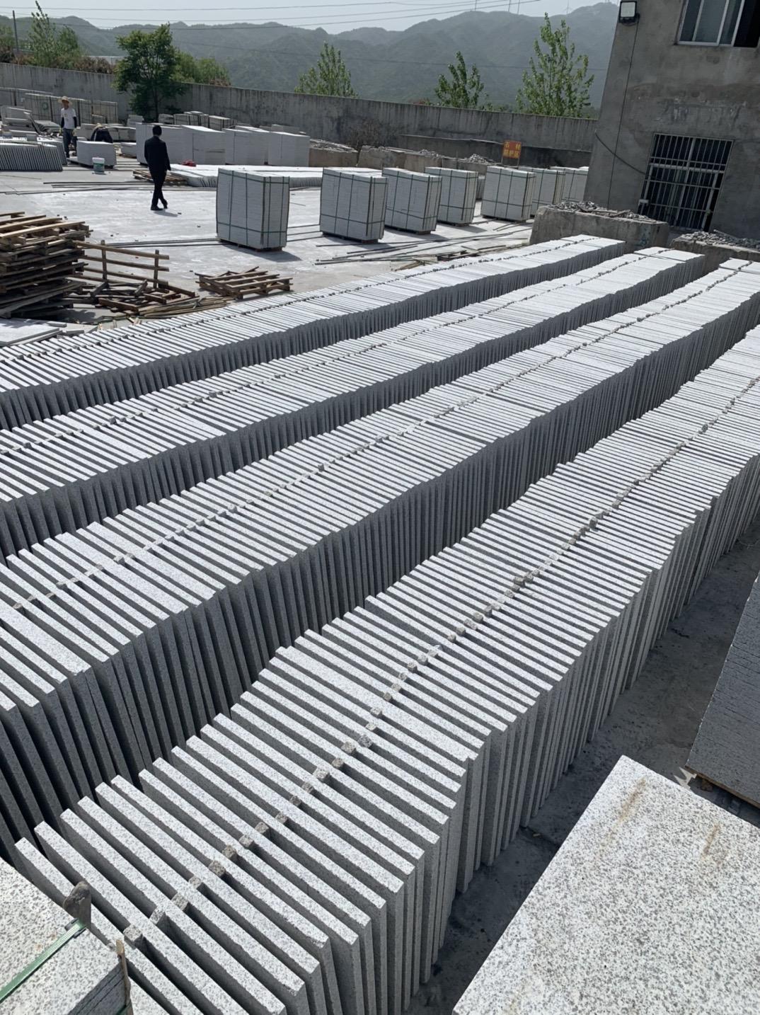 北京白麻石材養護要點與山東白麻差異