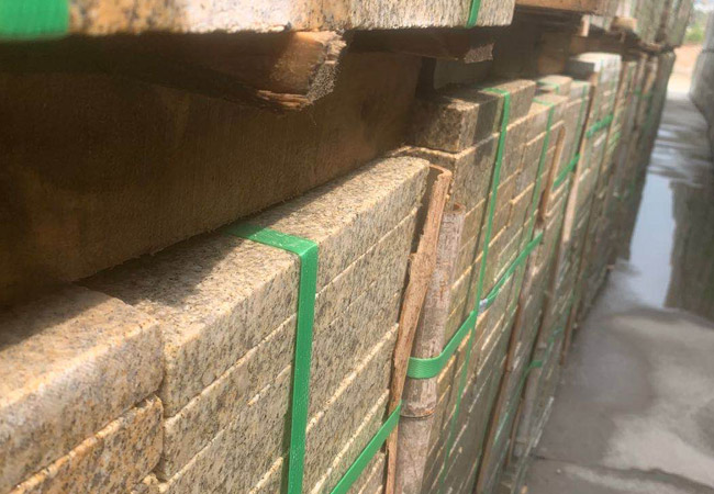 黃銹石石雕噴泉廠家加工(圖2) 黃銹石石雕噴泉廠家加工(圖2)