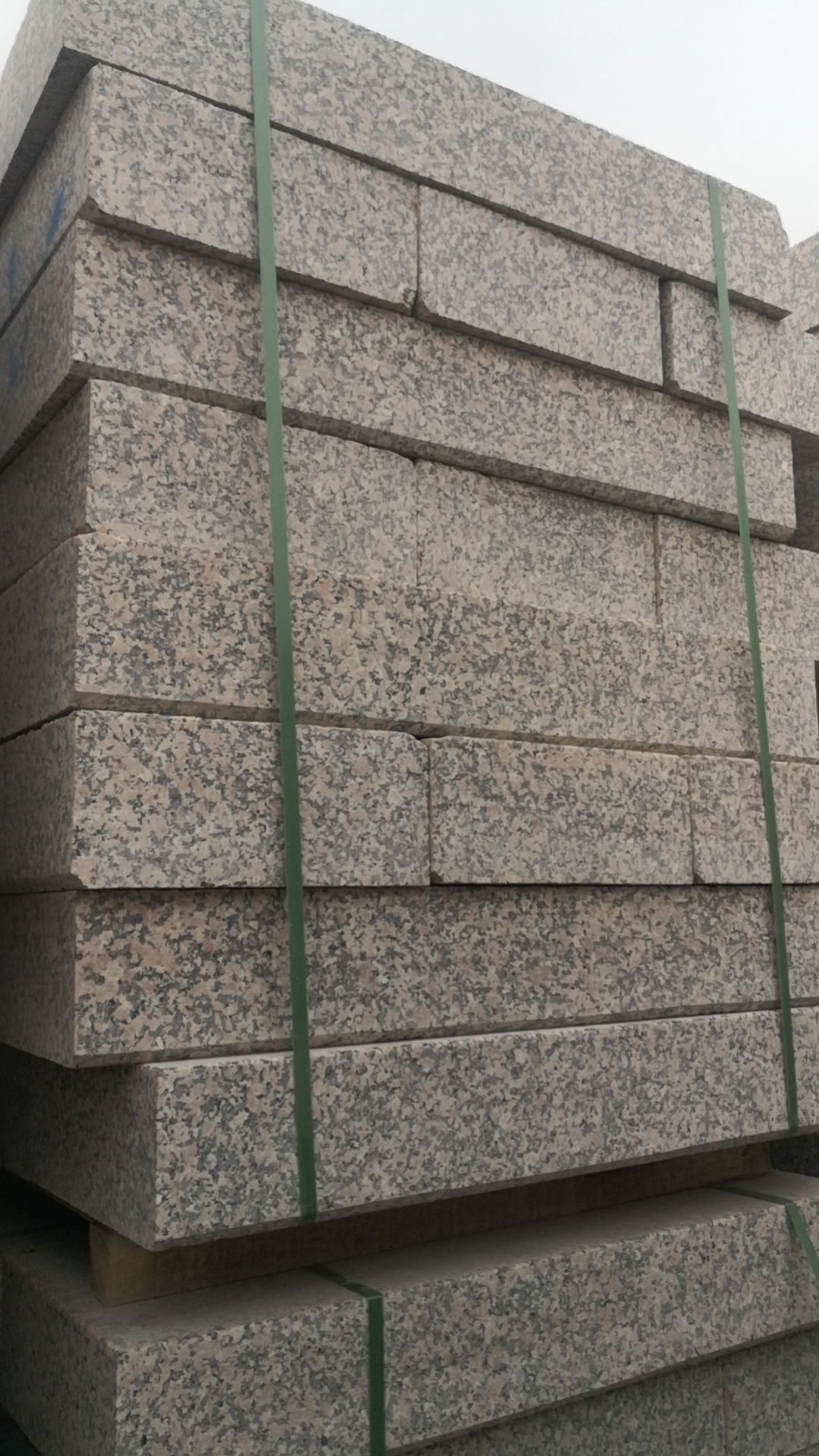 路沿石廠家芝麻白花崗巖規格