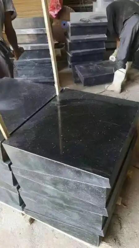 芝麻黑墓碑石材廠(chǎng)家批發(fā)(圖2) 芝麻黑墓碑石材廠(chǎng)家批發(fā)(圖2)