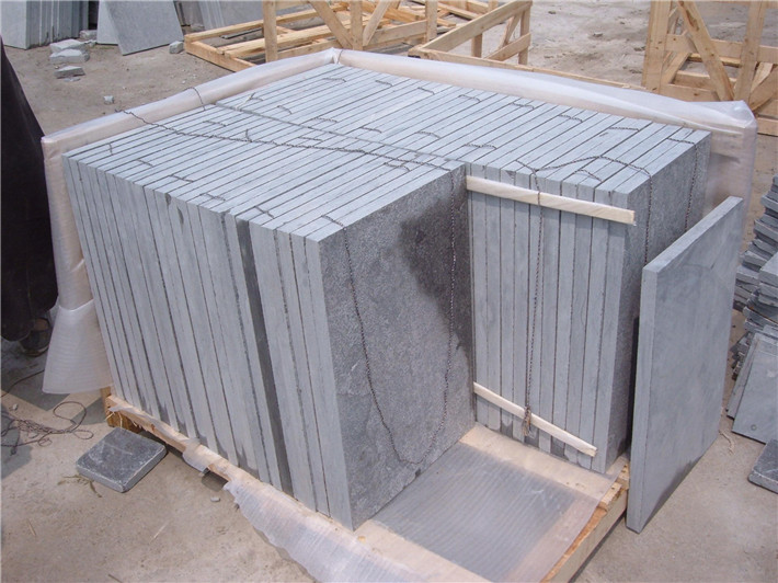 <strong>青石板廠家批發(fā)3公分5公分厚：地鋪板、碎拼、文化石價(jià)格</strong>