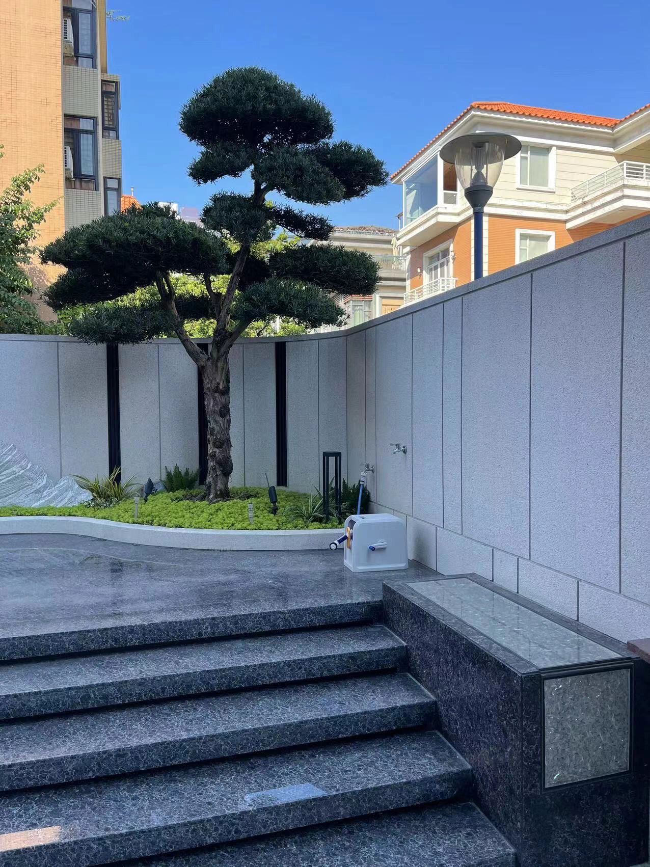 大理石室外廣場，盡顯貴族般的尊貴與奢華