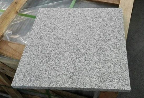 芝麻白火燒板價格為何每平方差異這么大？廠家揭秘真實(shí)成本構(gòu)成！