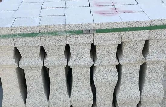 芝麻白花崗巖火燒板地鋪石300×600價格