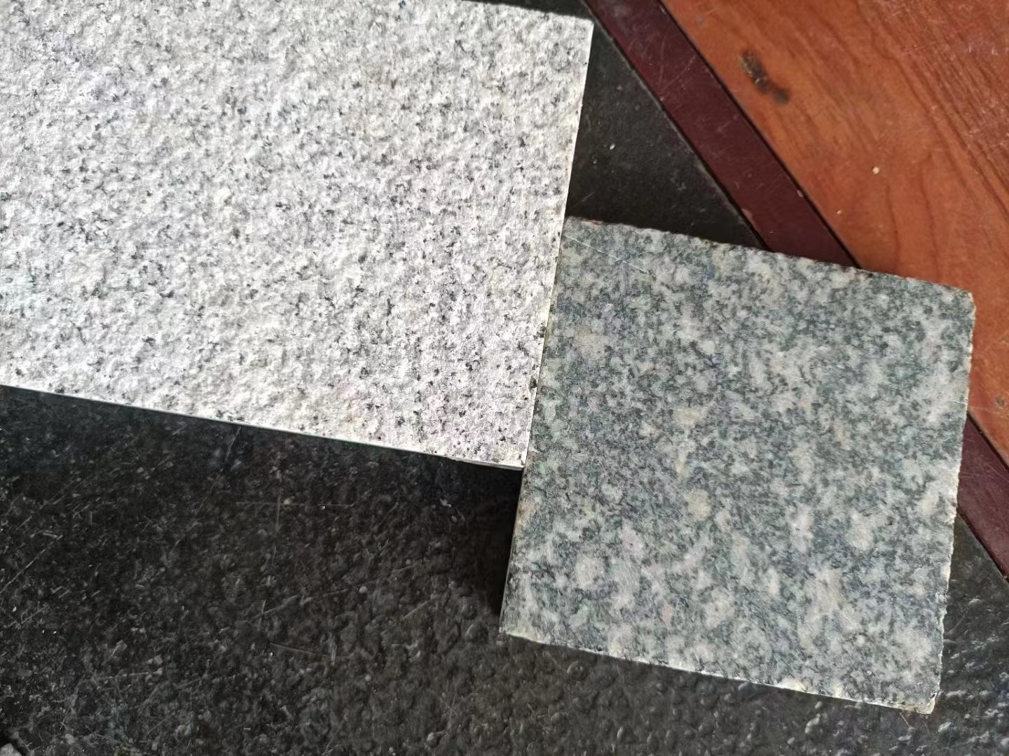 外墻干掛石材2.5公分厚度芝麻白、芝麻黑、芝麻灰選擇