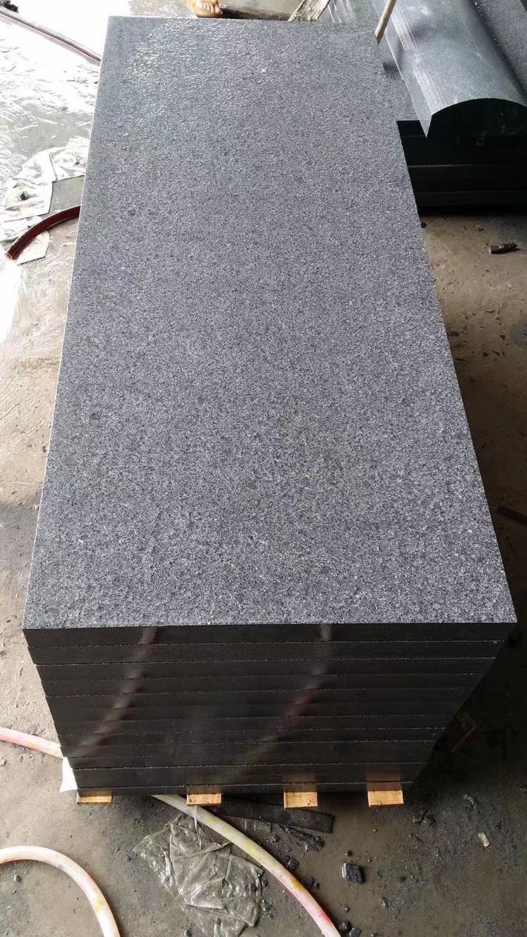 芝麻黑654(章丘黑）石材火燒板荔枝面礦山產(chǎn)地加工欣賞(圖6)