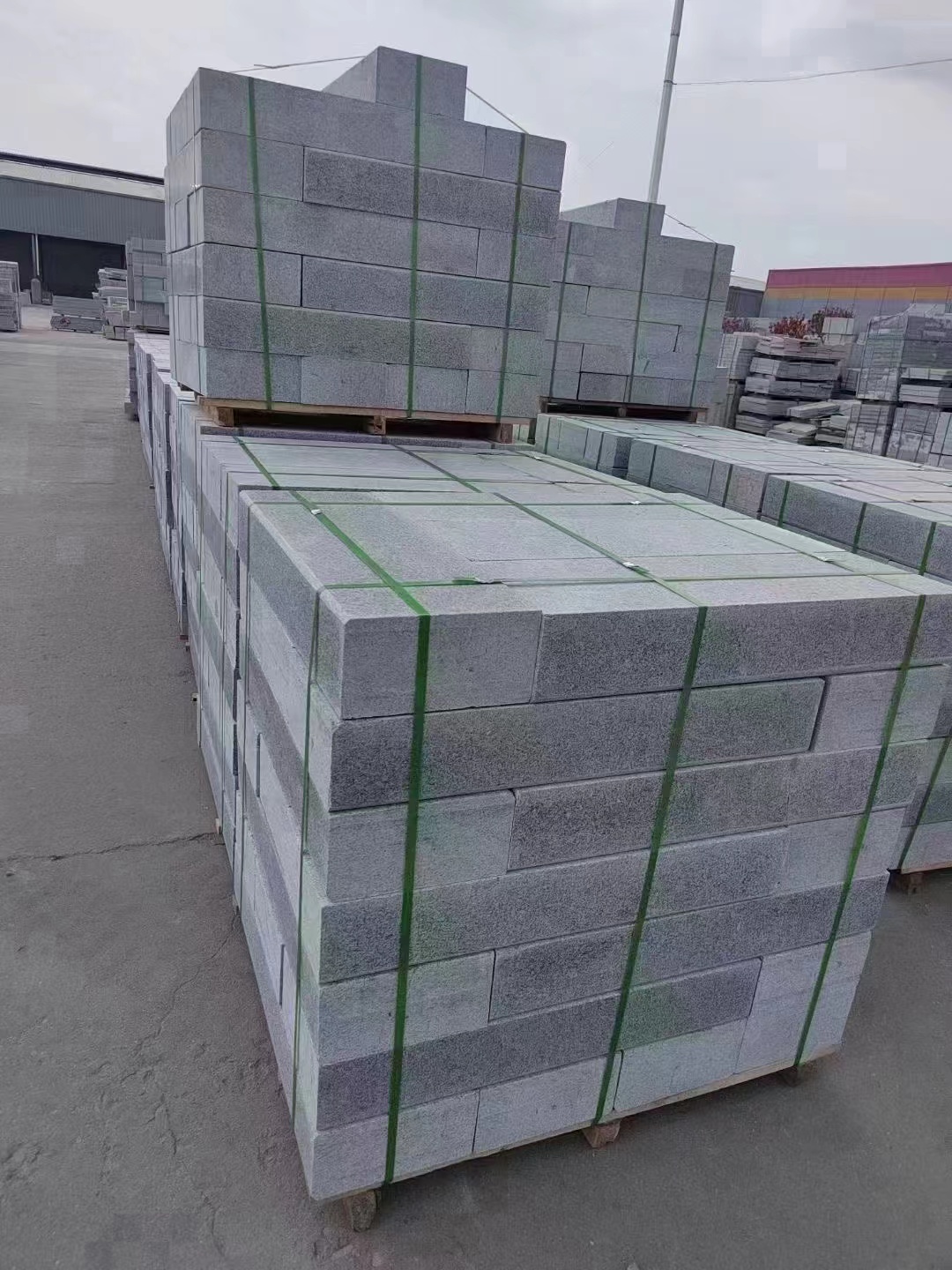 芝麻灰門牌石廠家(藝麻灰石材廠家直銷)(圖1) 芝麻灰門牌石廠家(藝麻灰石材廠家直銷)(圖1)