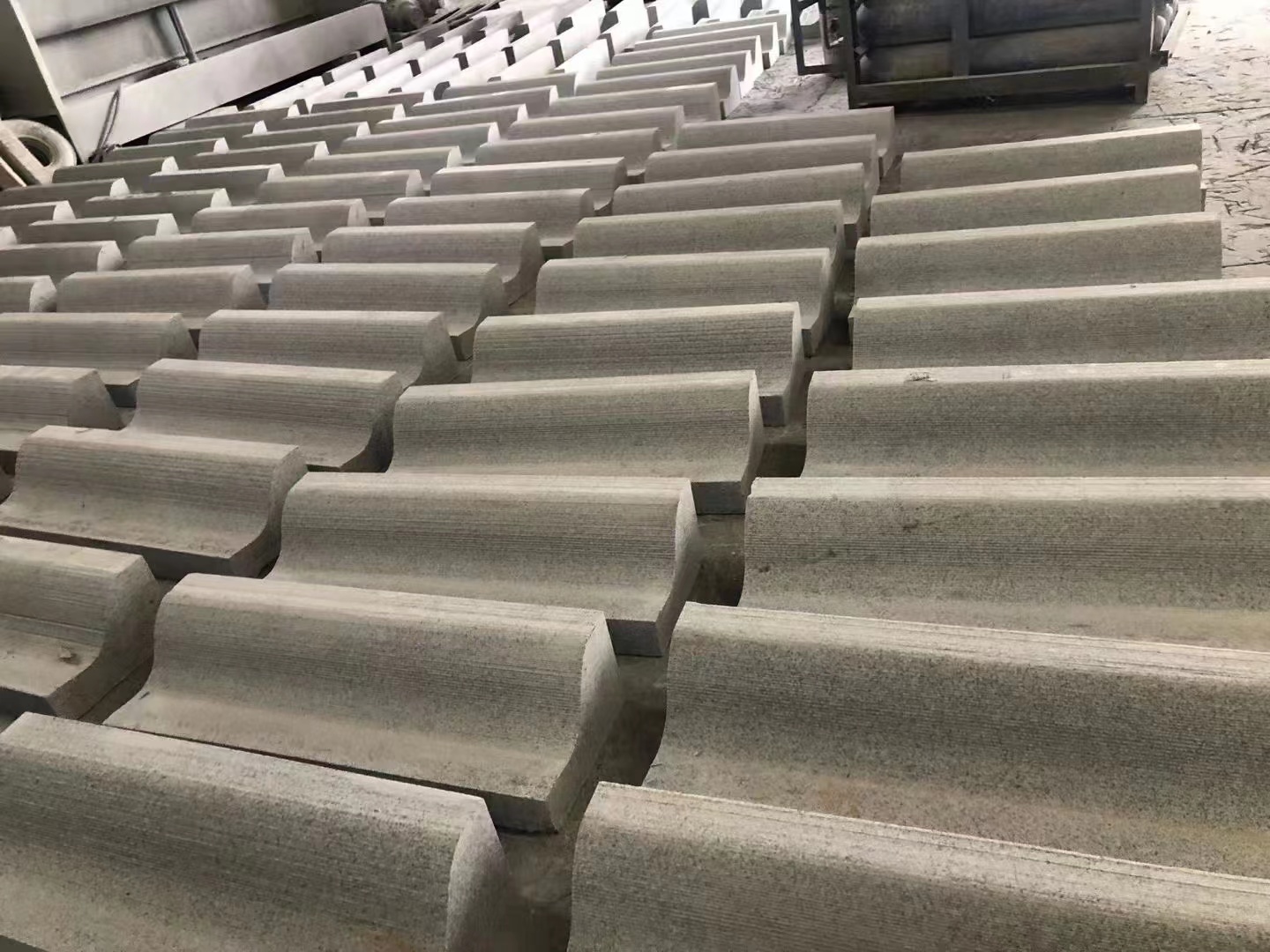 30厚芝麻白花崗巖石材價格