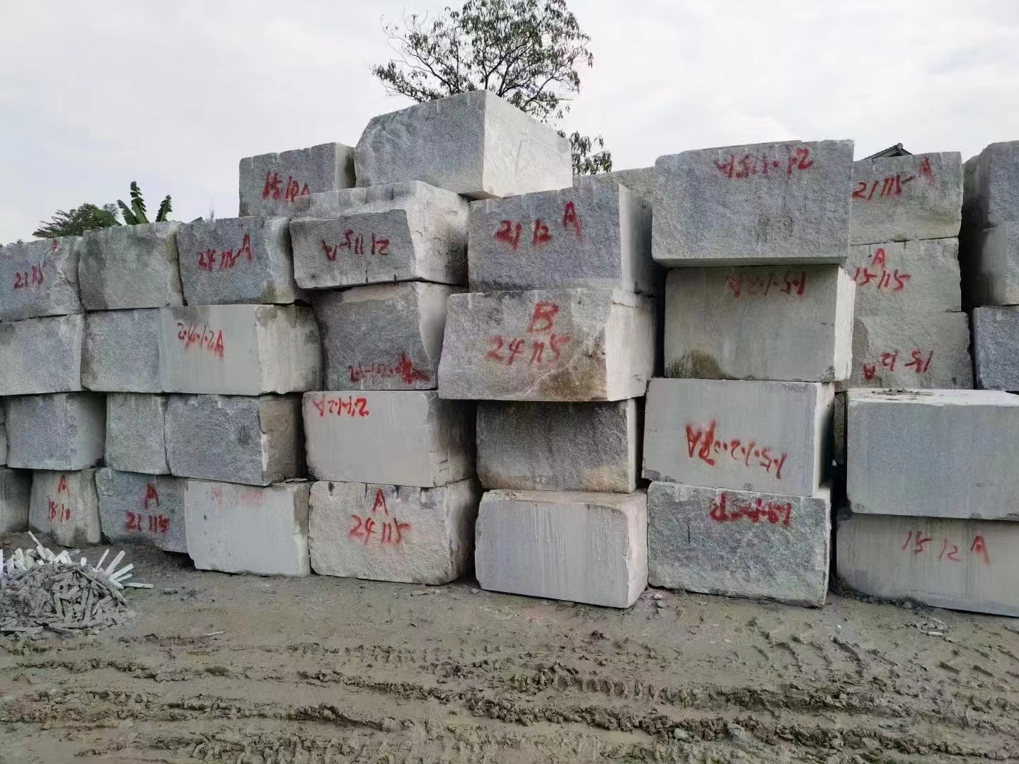 灰芝麻花崗石(芝麻灰花崗巖尺寸規(guī)格)(圖1) 灰芝麻花崗石(芝麻灰花崗巖尺寸規(guī)格)(圖1)