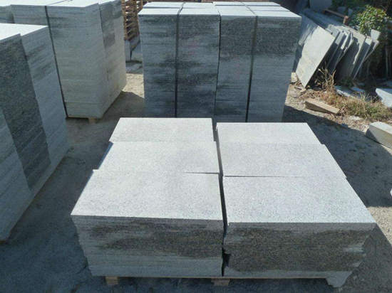 芝麻白石材加工方式 芝麻白石材加工方式