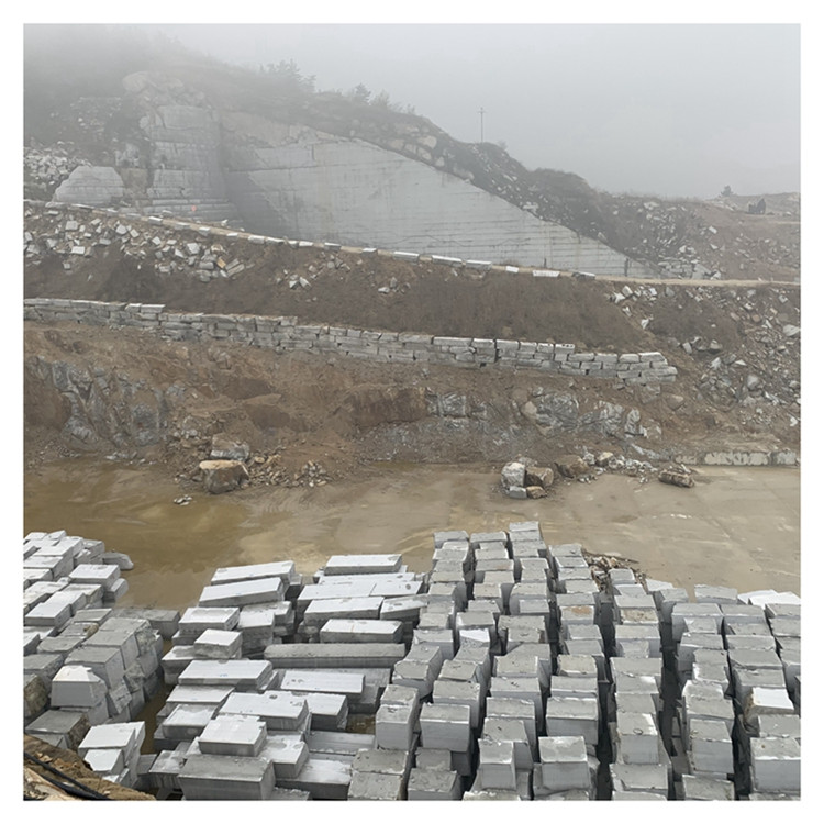 芝麻灰石材干掛多少一平