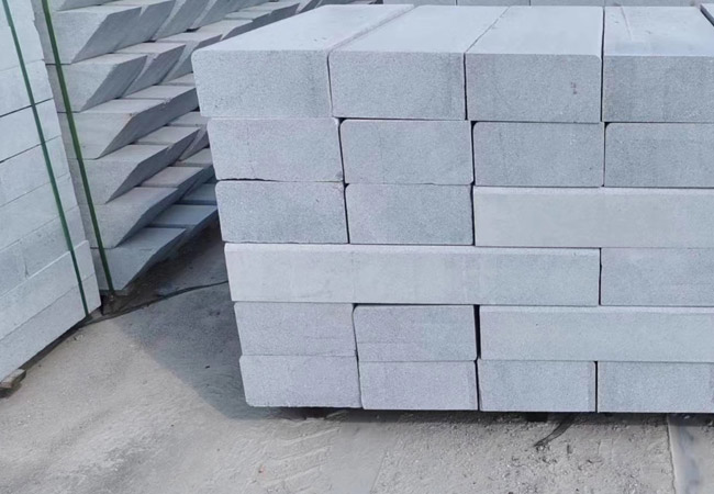 芝麻白路沿石產(chǎn)地和安裝注意 芝麻白路沿石產(chǎn)地和安裝注意