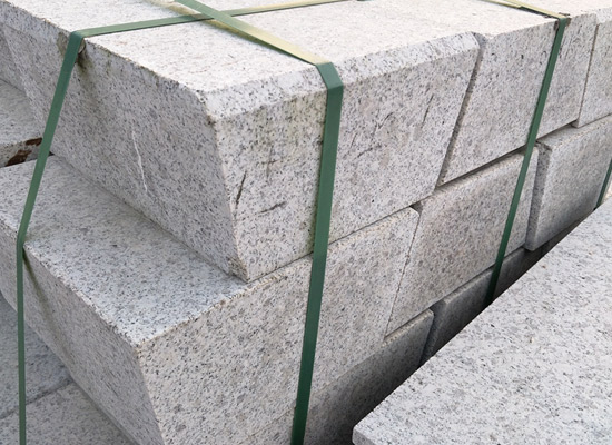 芝麻灰路沿石.jpg 芝麻灰路沿石.jpg