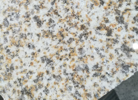 黃銹石花崗巖.jpg 黃銹石花崗巖.jpg
