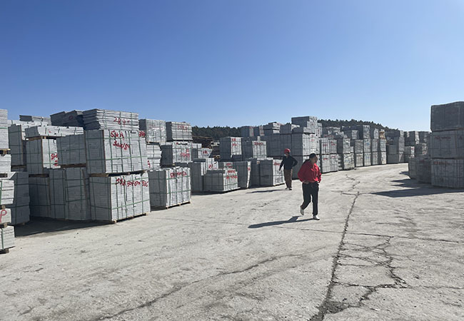 花崗巖 vs 大理石：看完這篇再決定，你家臺面該選誰？(圖2)