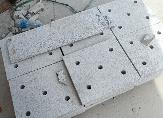 芝麻白花崗巖溝蓋板.jpg 芝麻白花崗巖溝蓋板.jpg