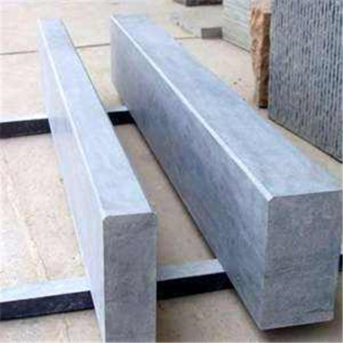 怎么防止魯灰路沿石出現白華問題？