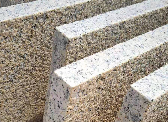 黃銹石花崗巖.jpg 黃銹石花崗巖.jpg