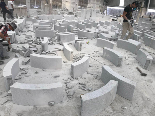 花崗巖的運(yùn)輸費(fèi)怎么算？