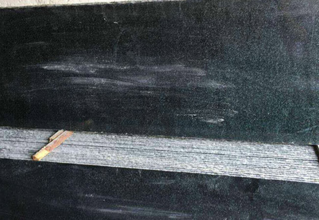 花崗巖臺面油污滲透預防(圖2) 花崗巖臺面油污滲透預防(圖2)