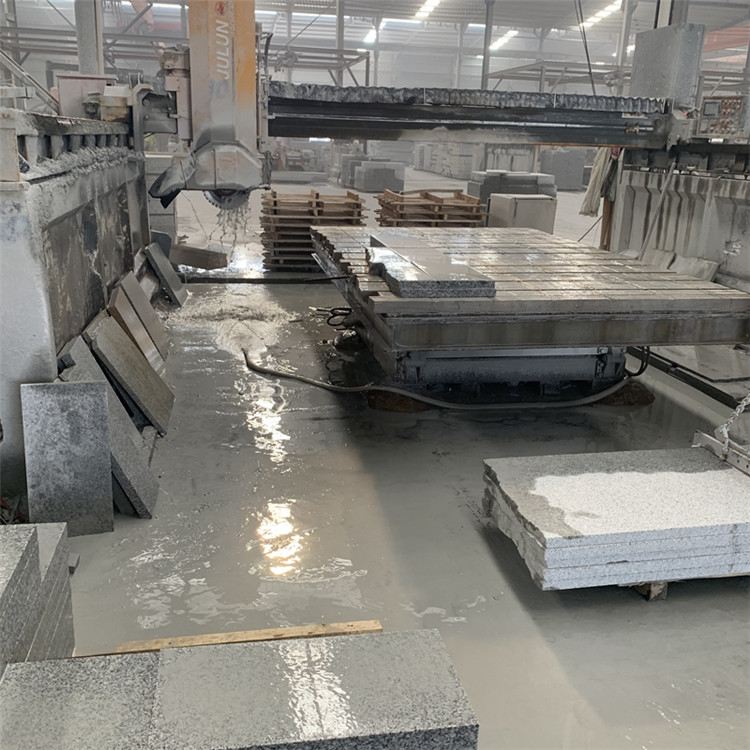 遼寧芝麻灰石材礦山電話(圖3)