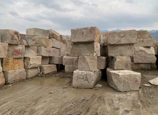 黃銹石荔枝面荒料.jpg 黃銹石荔枝面荒料.jpg