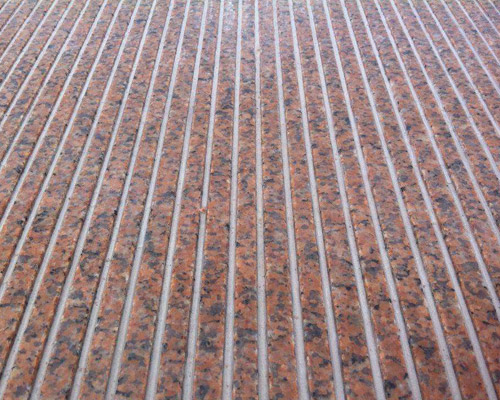 石島紅花崗巖價(jià)格多少錢，2公分廠家價(jià)格參考