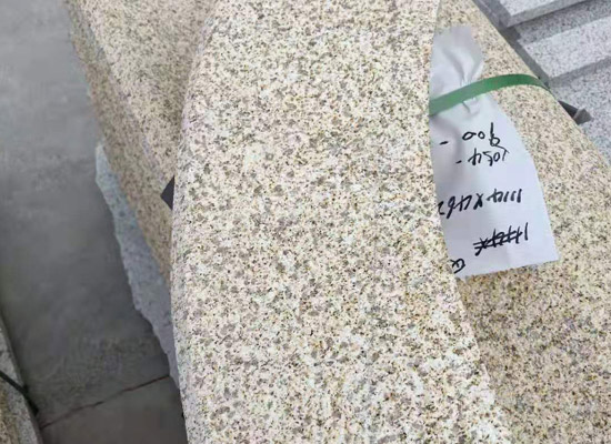 黃銹石花崗巖.jpg 黃銹石花崗巖.jpg