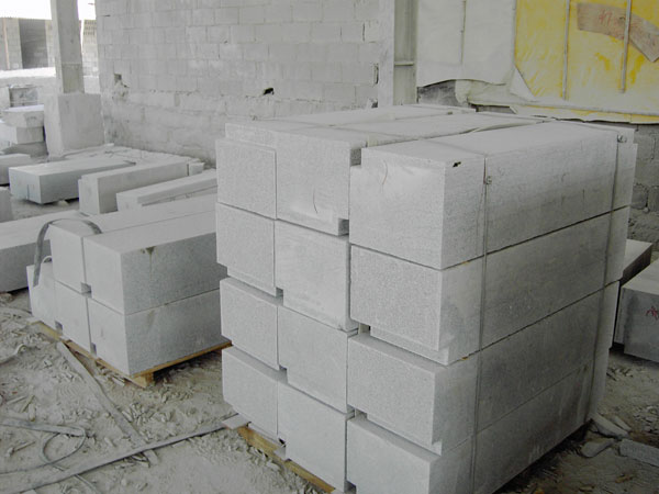 如何正確使用魯灰石材？