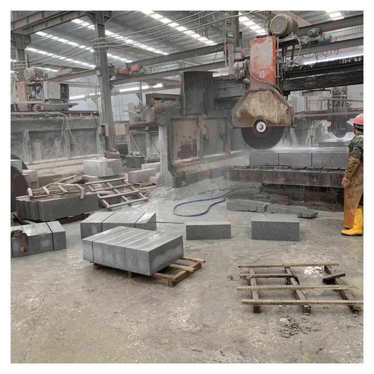 芝麻灰花崗石平面圖像雕刻(圖2)