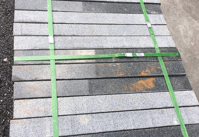 花崗巖樓梯踏步防滑槽制作(圖4) 花崗巖樓梯踏步防滑槽制作(圖4)