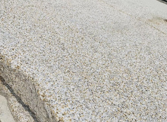 黃金麻花崗巖荔枝面毛板.jpg 黃金麻花崗巖荔枝面毛板.jpg