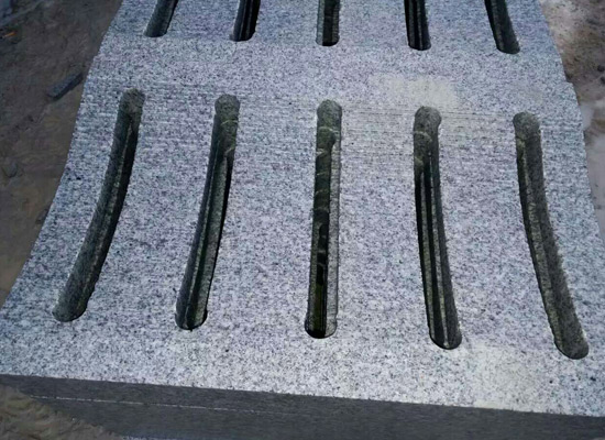 芝麻灰花崗巖溝蓋板.jpg 芝麻灰花崗巖溝蓋板.jpg