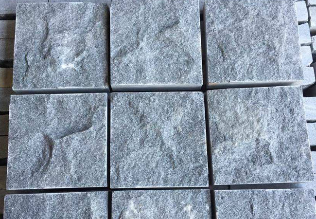 芝麻黑花崗巖多少錢一平方