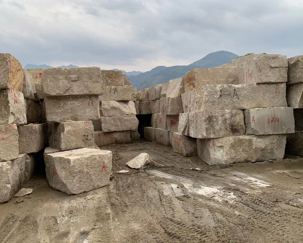 斧剁面芝麻灰石材：自然之美