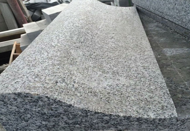 芝麻黑花崗巖毛石價格多少