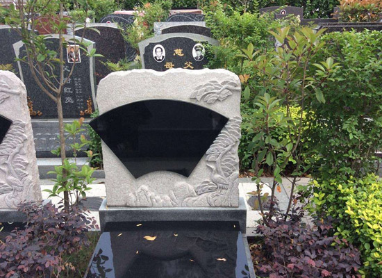 墓碑石.jpg 墓碑石.jpg